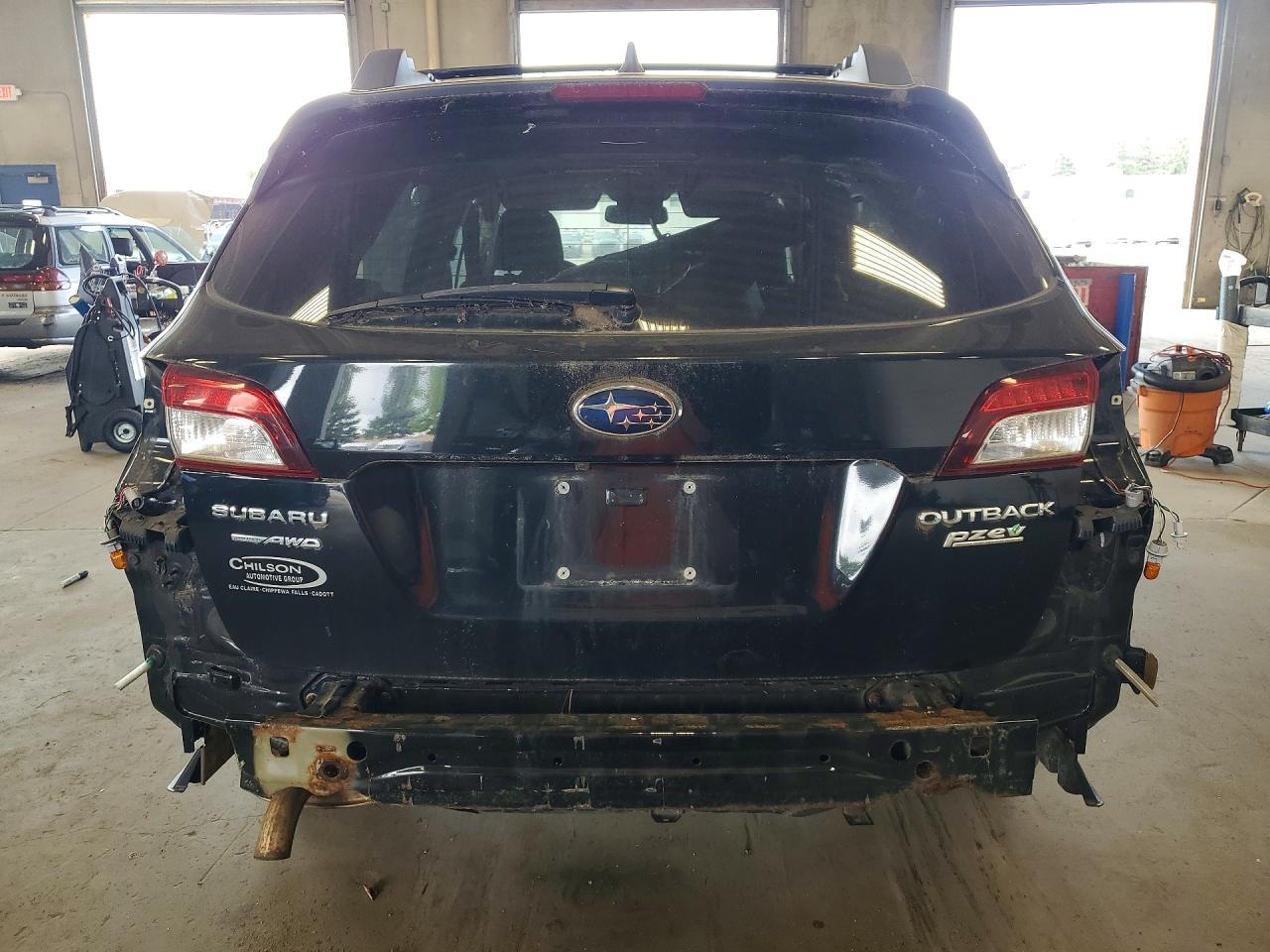 2017 Subaru Outback 2.5I Premium - Image 6