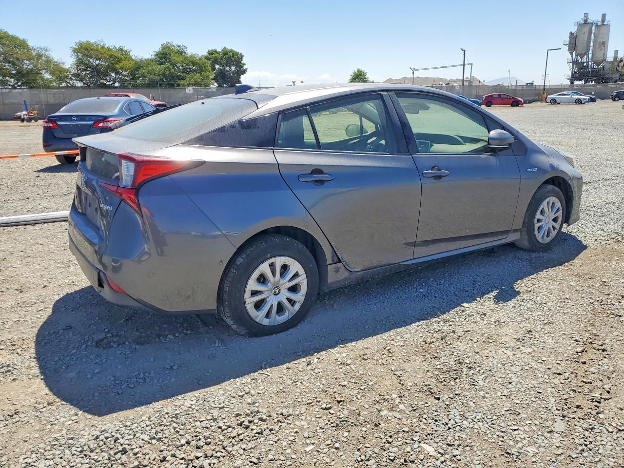 2021 Toyota Prius Le - Фото 3