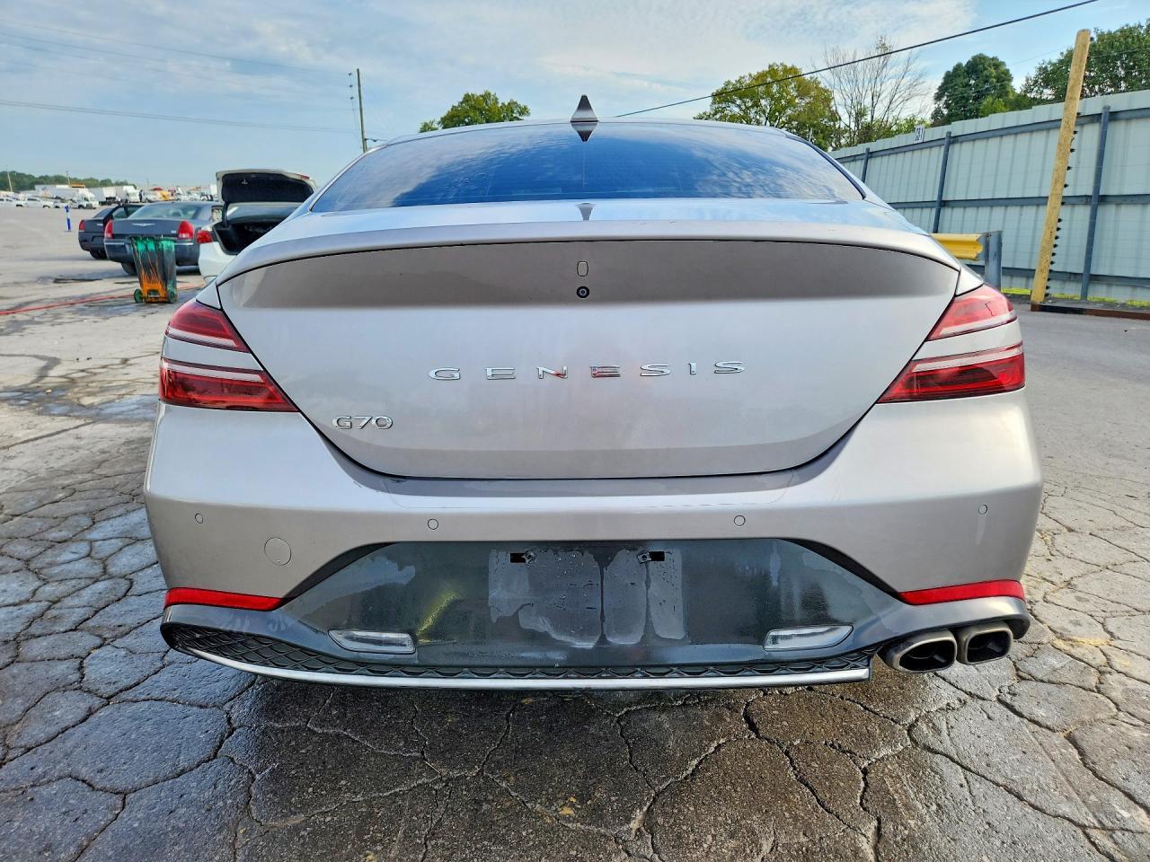 2022 Genesis G70 2.0T - Фото 6