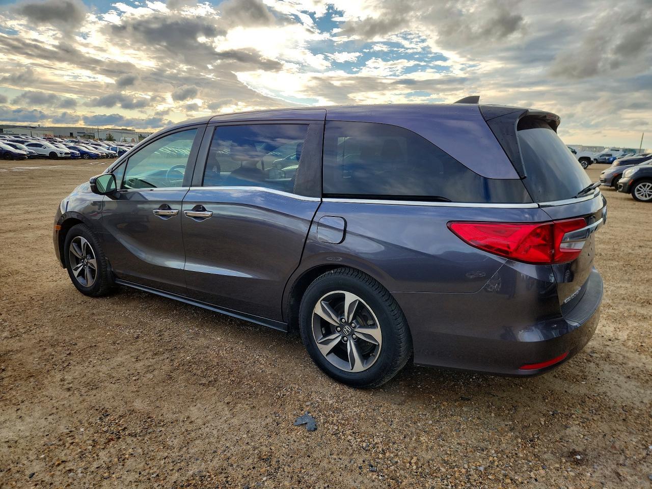 2018 Honda Odyssey Ex - Image 2