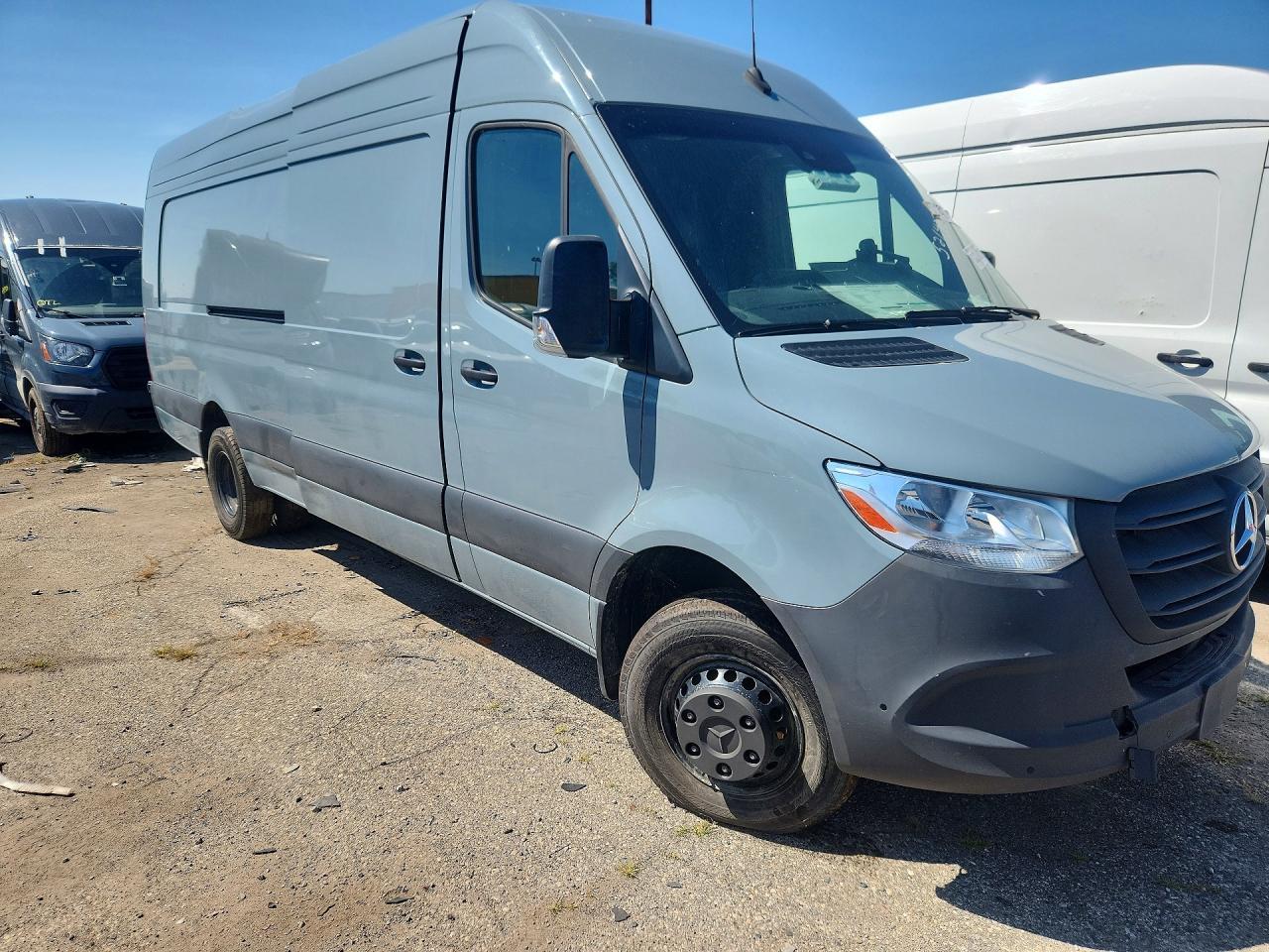 2024 Mercedes-Benz Sprinter 4500 Delivery Van - Image 4