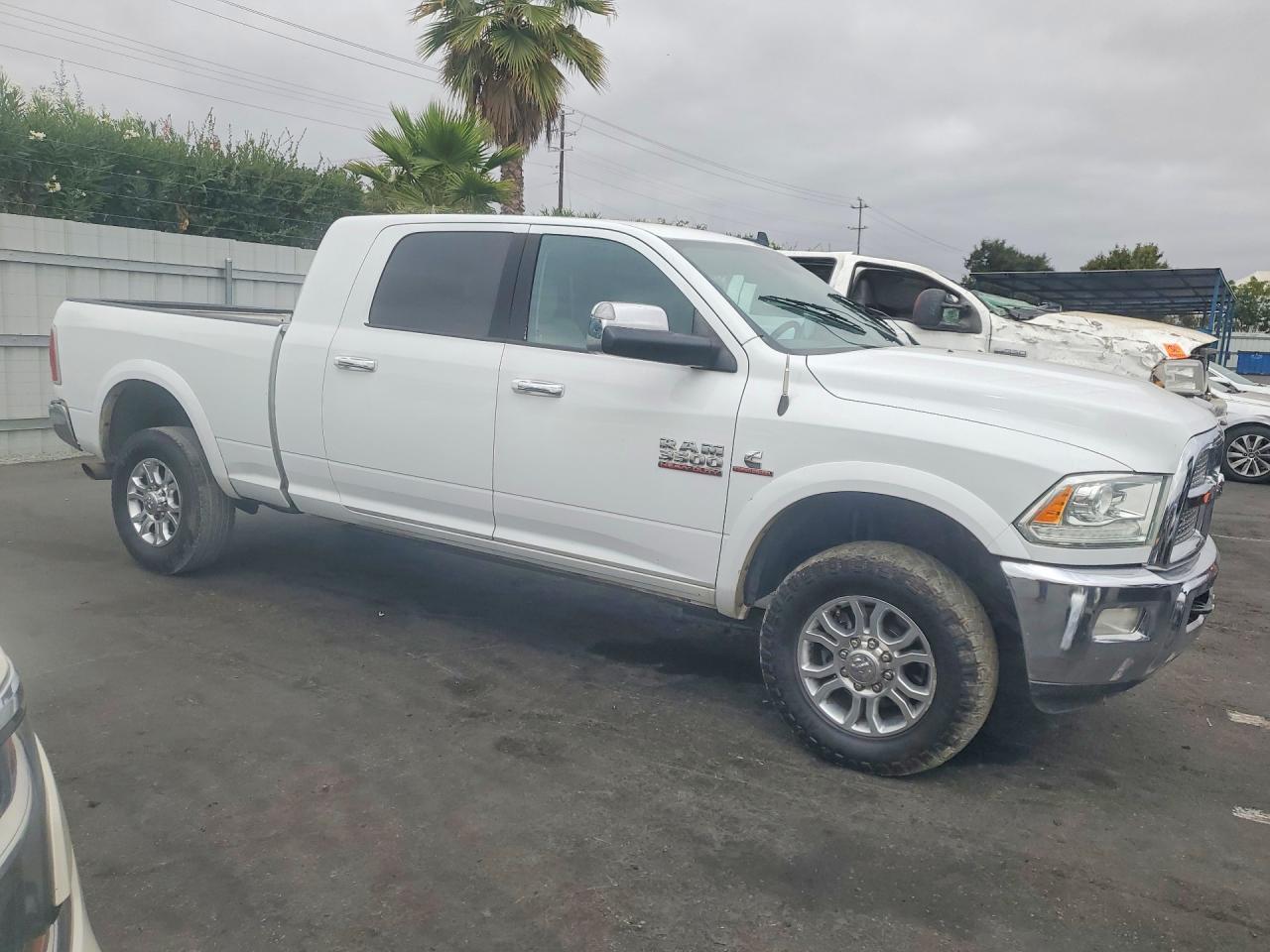 2015 Ram 3500 Laramie - Фото 4