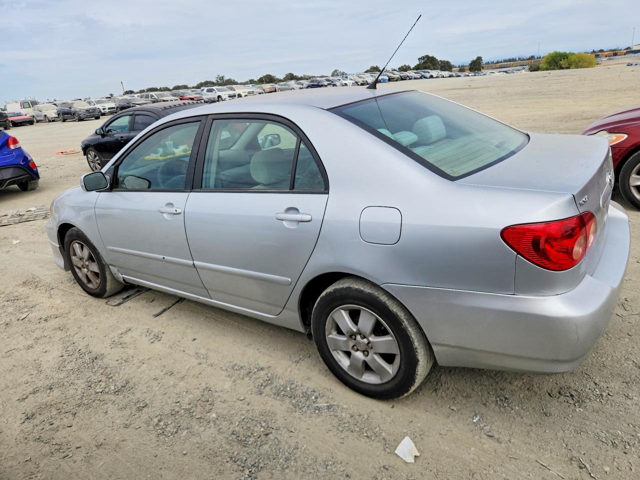 2007 Toyota Corolla Le - Image 2
