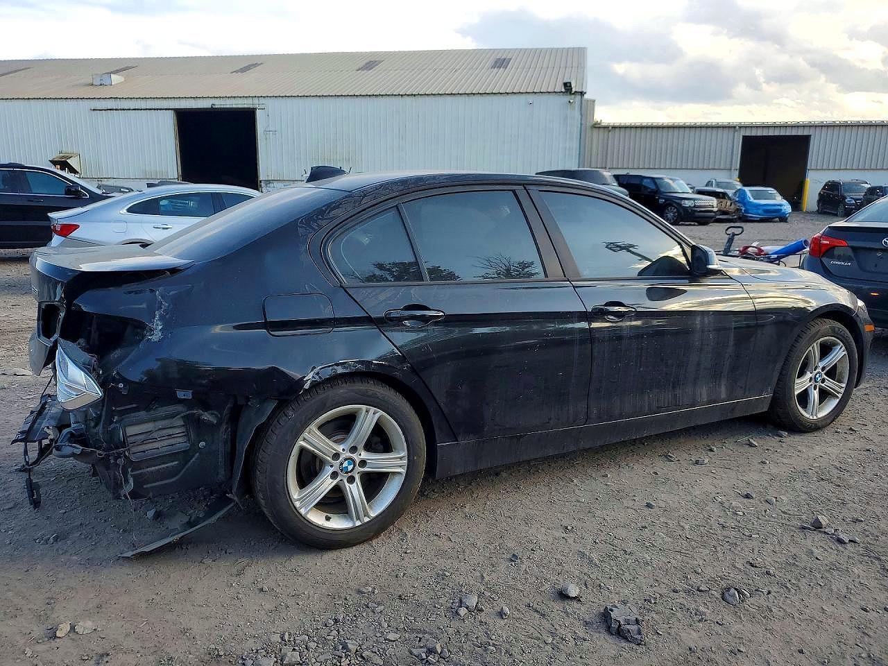 2013 BMW 328 Xi Sulev - Image 3