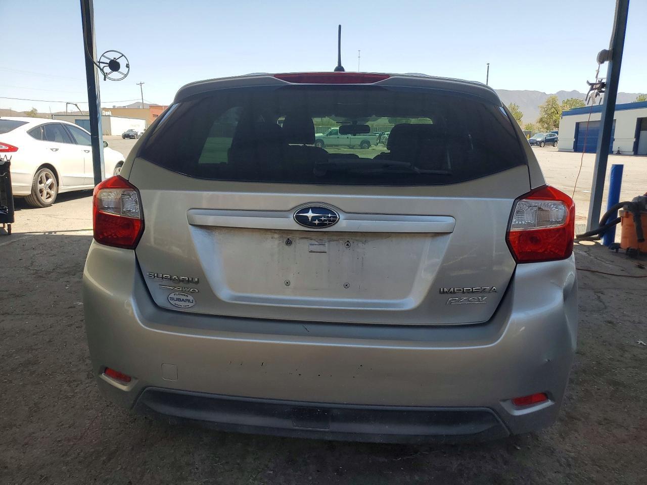 2013 Subaru Impreza Premium - Image 6