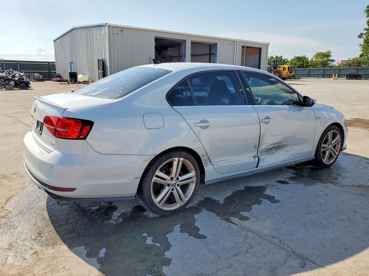 2017 Volkswagen Jetta Gli - Фото 3