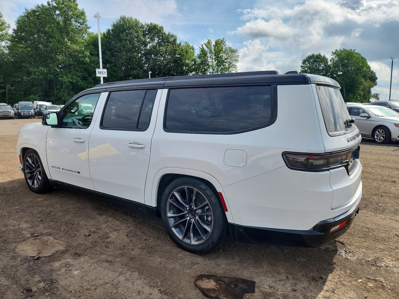 2024 Jeep Grand Wagoneer L Series Ii - Image 2