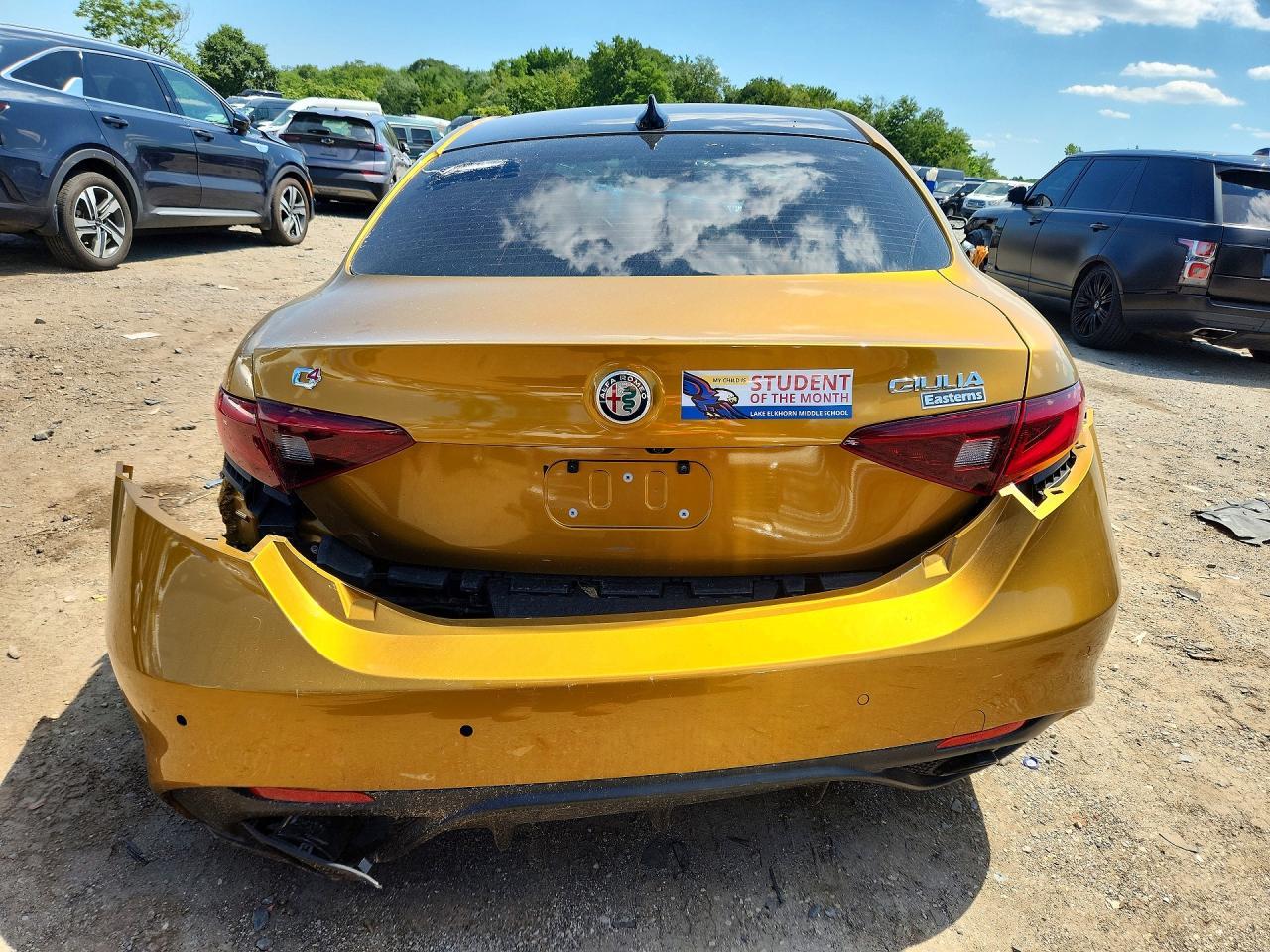 2022 Alfa Romeo Giulia Super - Фото 6