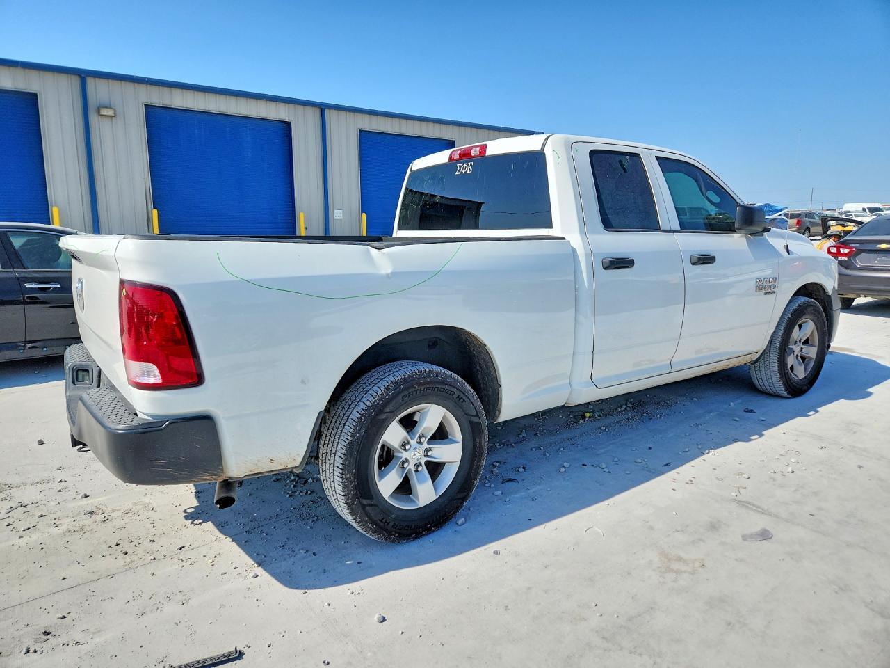 2019 Ram 1500 Classic Tradesman - Фото 3