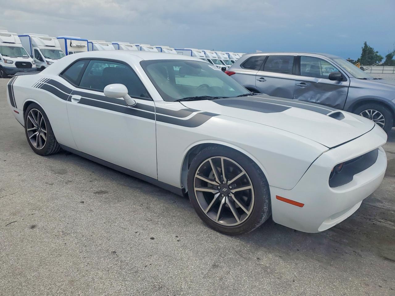 2023 Dodge Challenger R/T - Фото 4