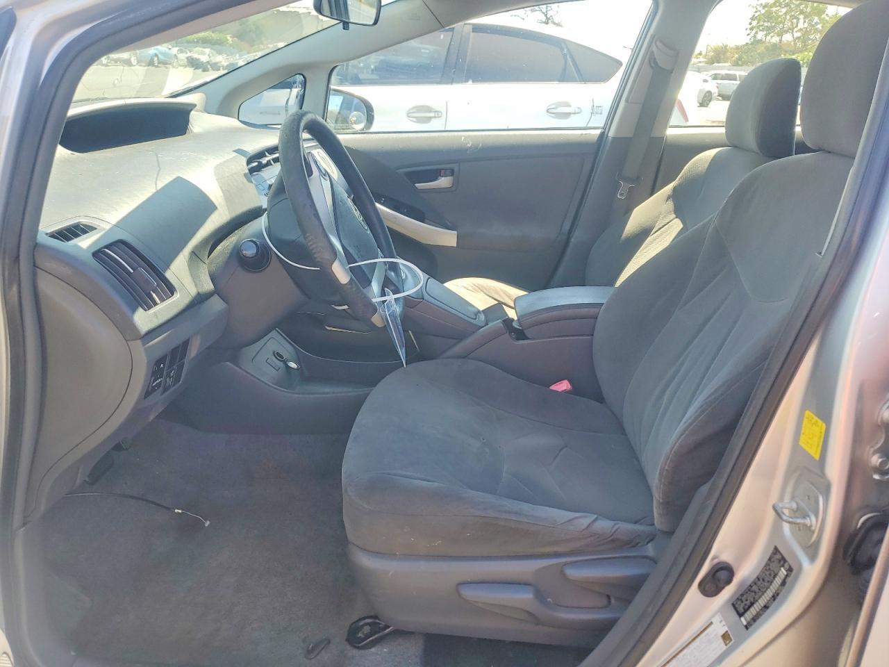 2011 Toyota Prius Two - Image 7