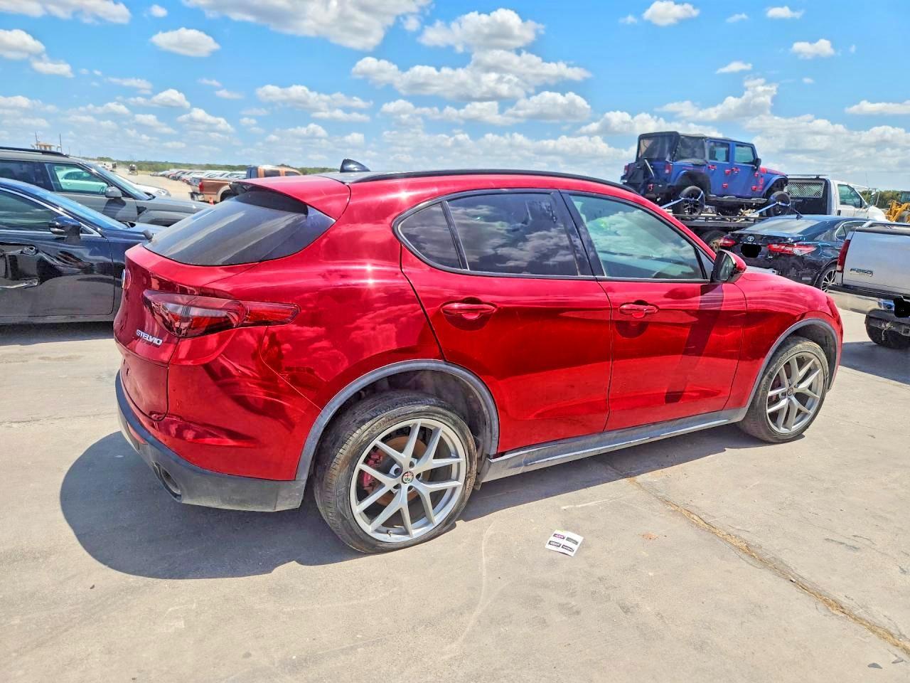 2018 Alfa Romeo Stelvio Sport - Фото 3