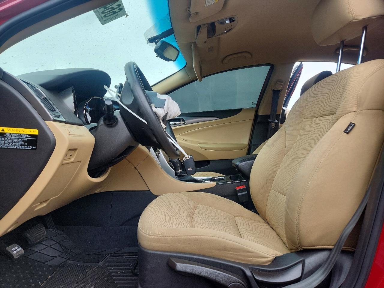 2015 Hyundai Sonata Hybrid Base - Image 7