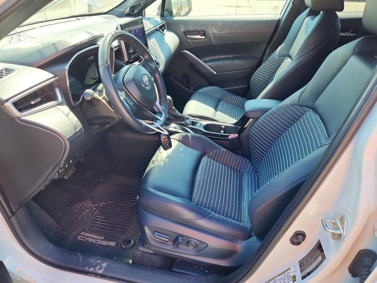 2024 Toyota Corolla Cross Hybrid Xse - Image 7