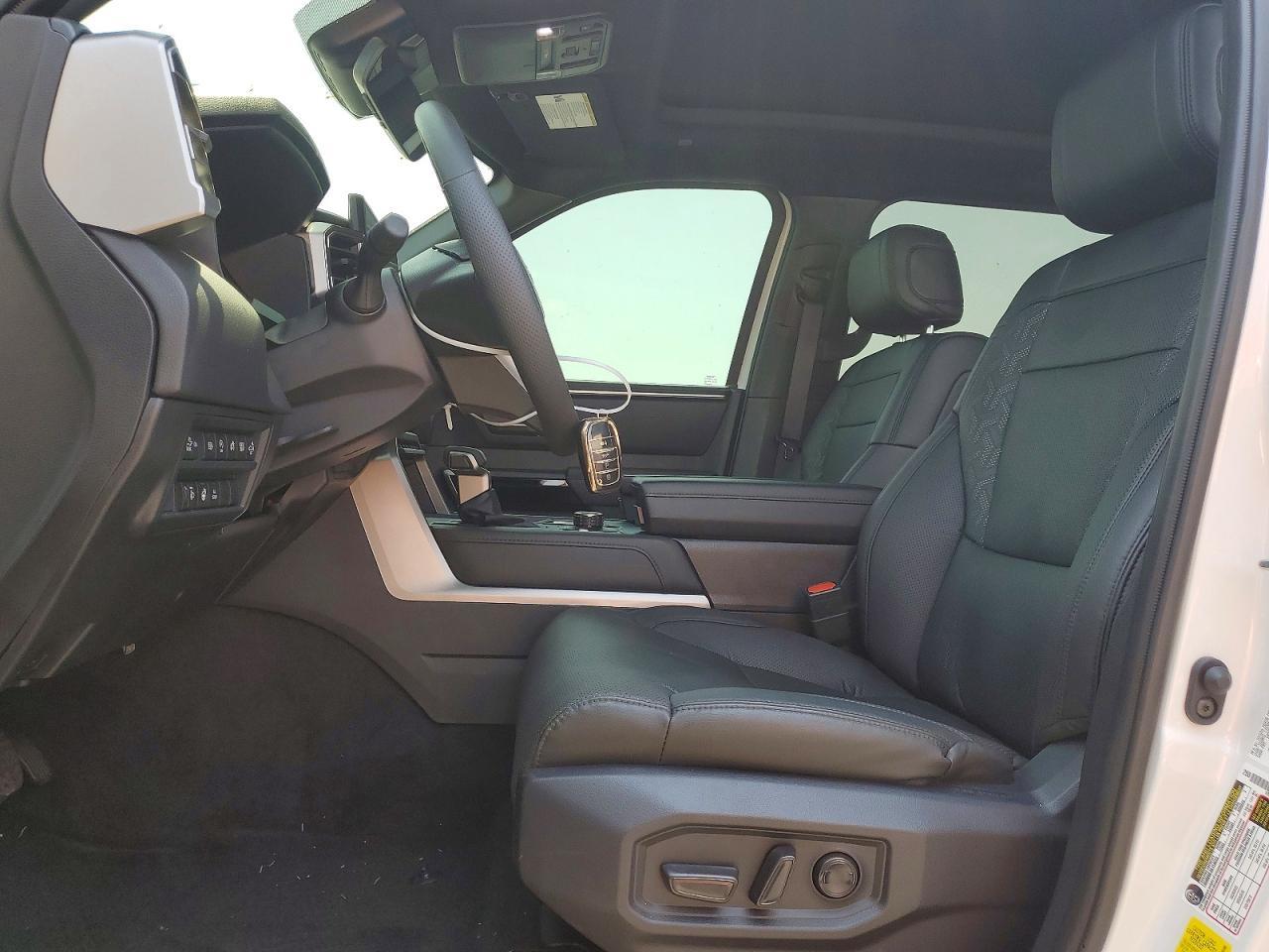 2025 Toyota Tundra Limited - Фото 7