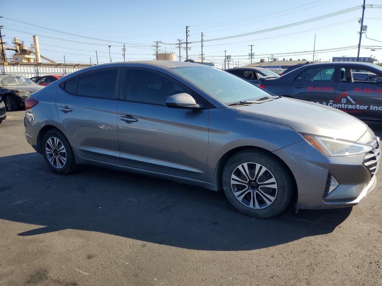 2019 Hyundai Elantra Se - Image 4