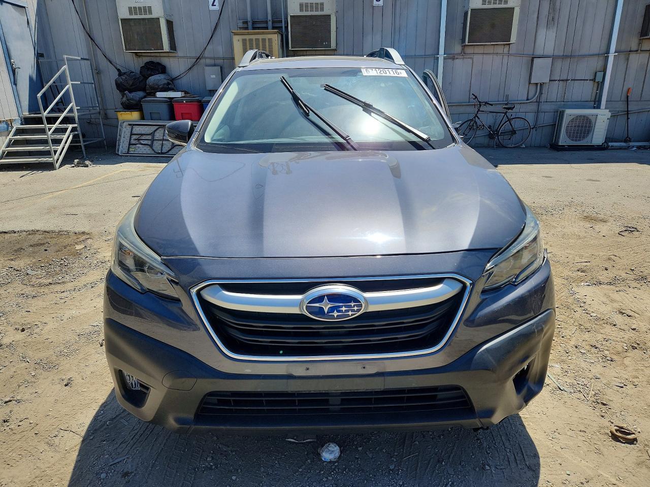 2022 Subaru Outback Premium - Image 5