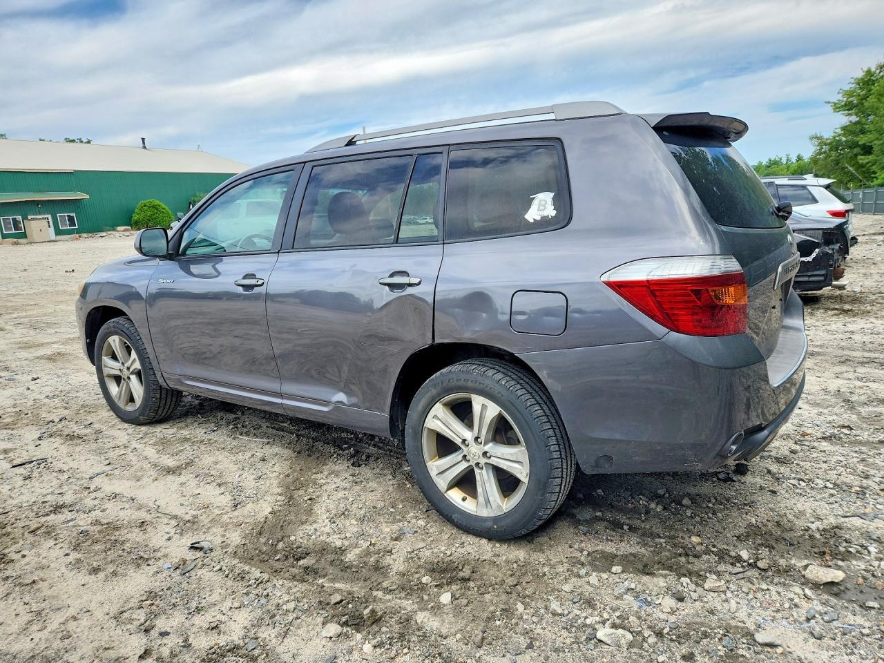 2010 Toyota Highlander Sport - Фото 2