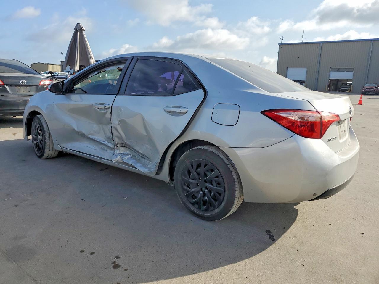 2019 Toyota Corolla Le - Фото 2
