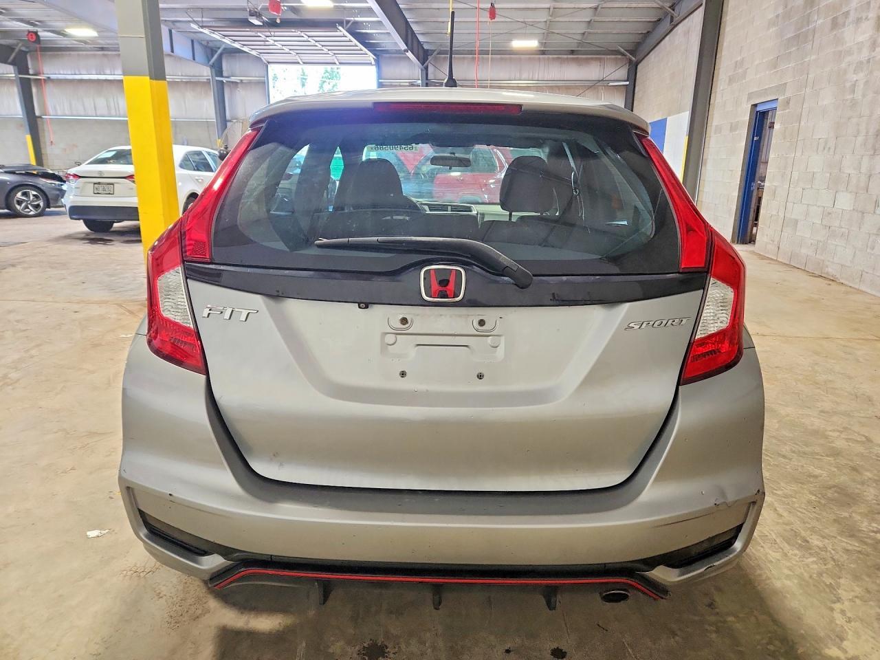 2018 Honda Fit Sport - Фото 6