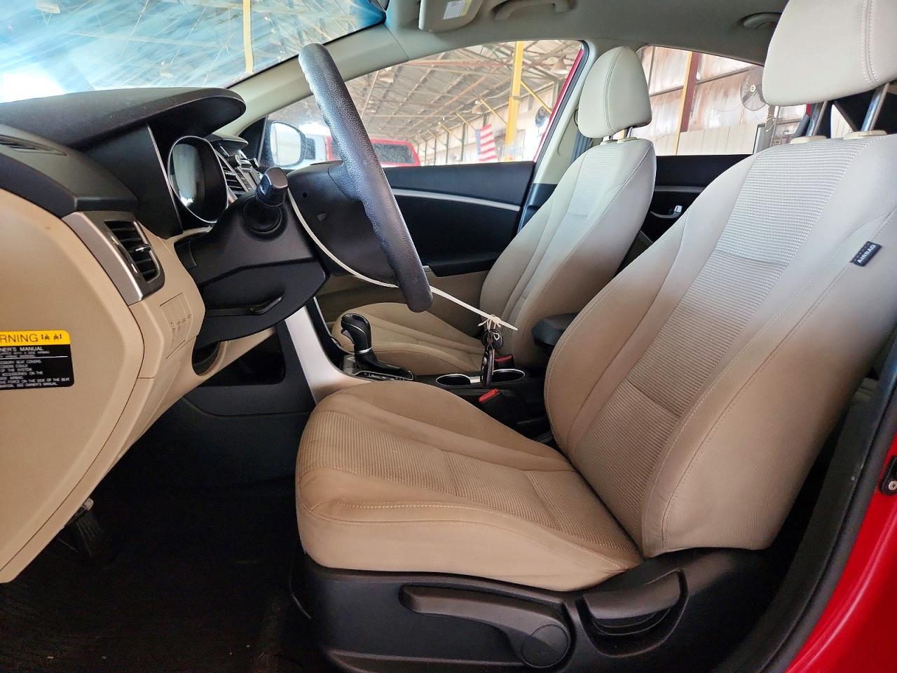 2016 Hyundai Elantra Gt Base - Image 7