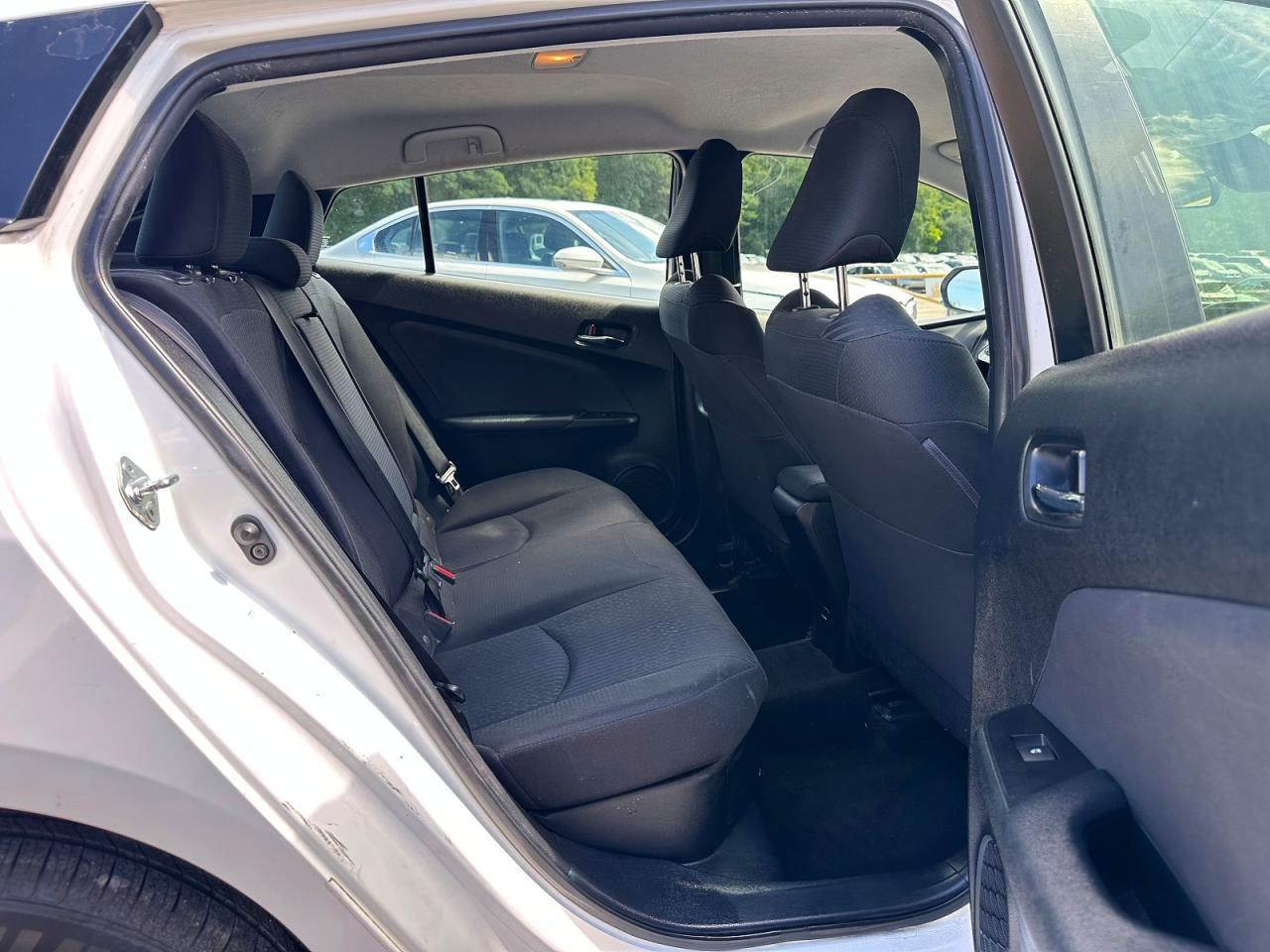 2018 Toyota Prius One - Image 5
