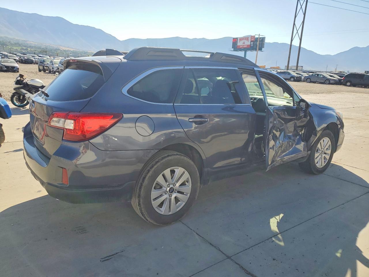 2016 Subaru Outback 2.5I Premium - Image 3
