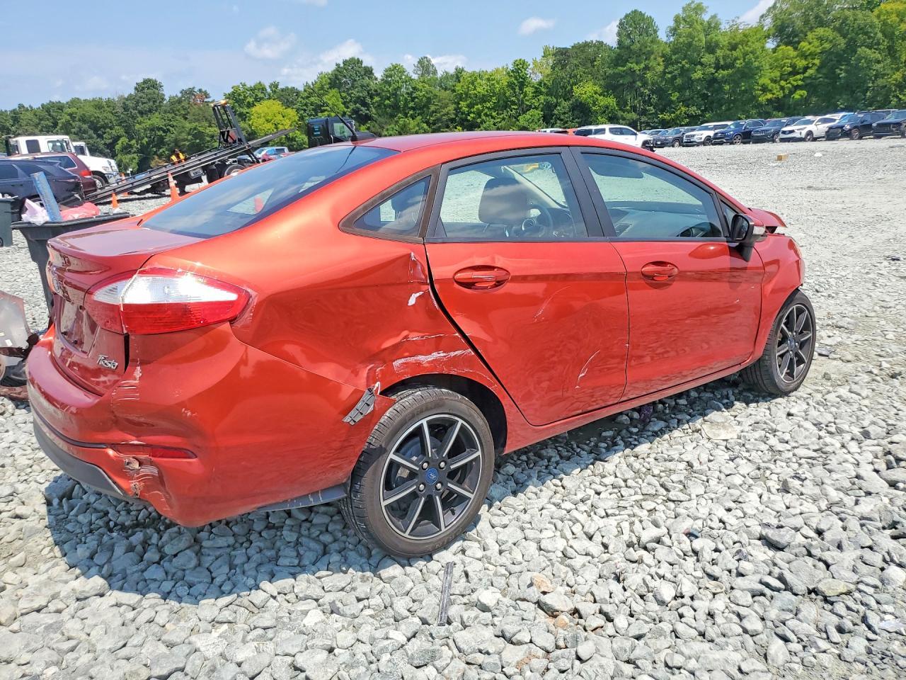2019 Ford Fiesta Se - Фото 3