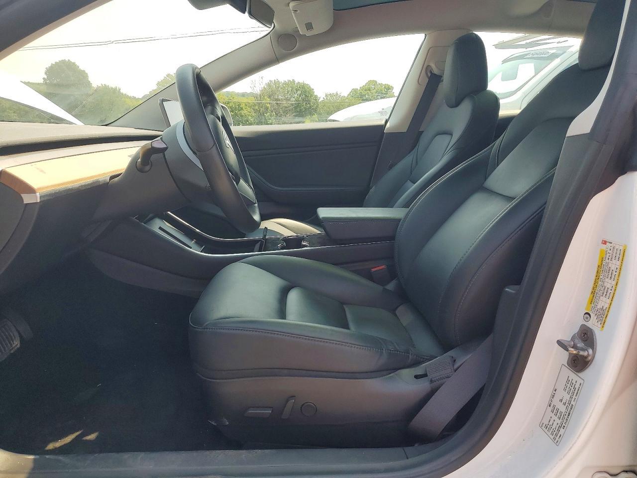 2019 Tesla Model 3 - Фото 7