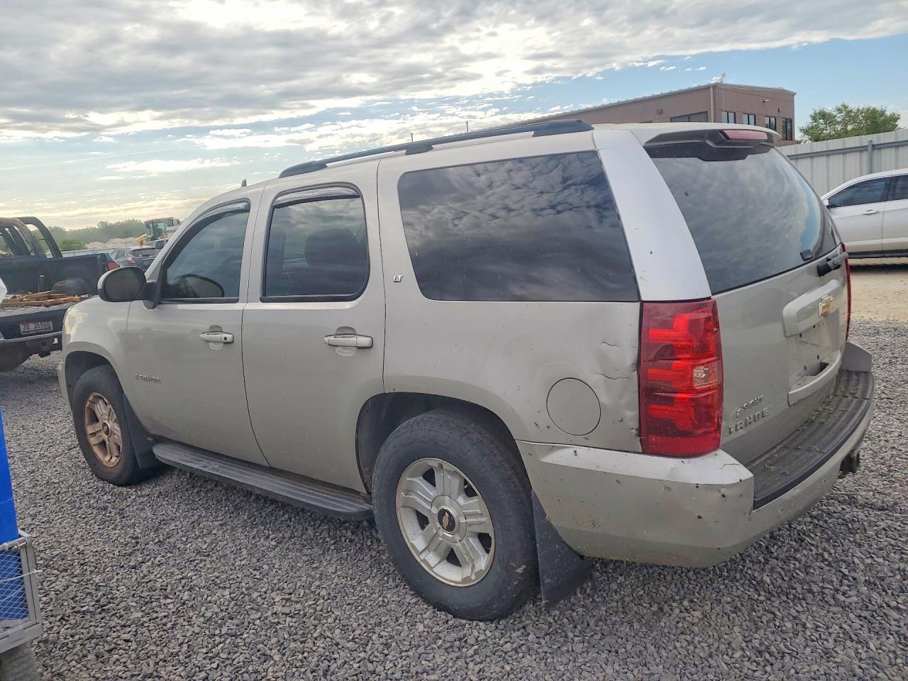 2007 Chevrolet Tahoe K1500 - Image 2