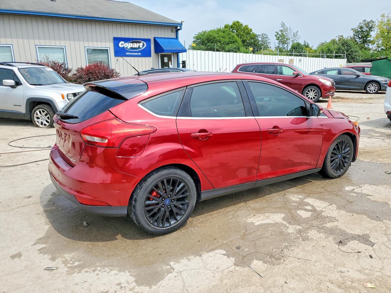 2017 Ford Focus Titanium - Фото 3