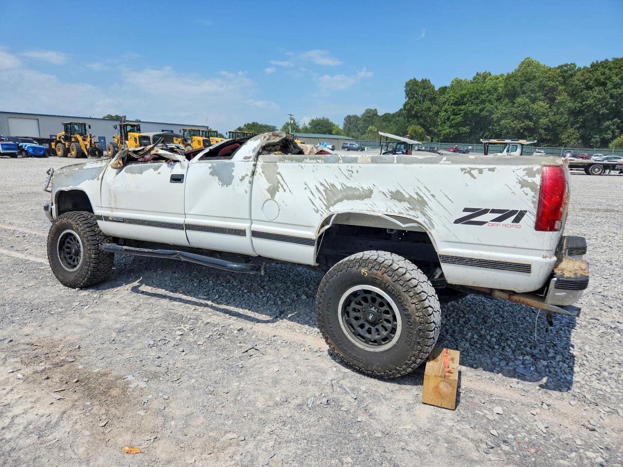 1995 Chevrolet Gmt-400 K1500 - Image 2