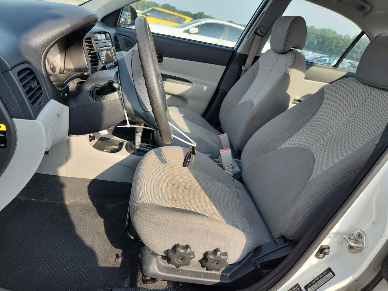 2008 Hyundai Accent Gls - Фото 7