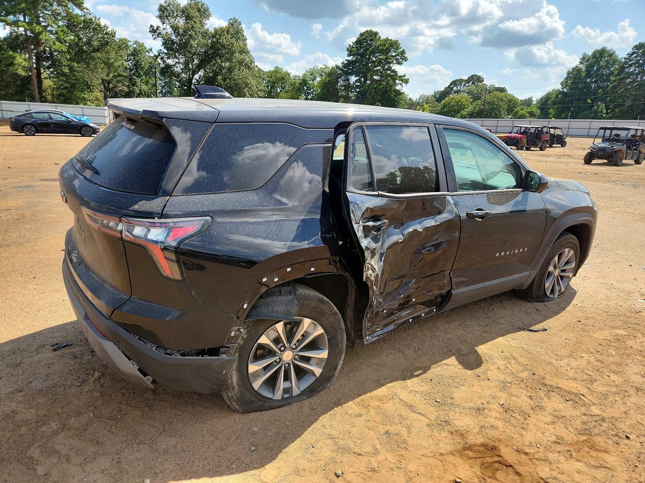 2025 Chevrolet Equinox Lt - Image 3