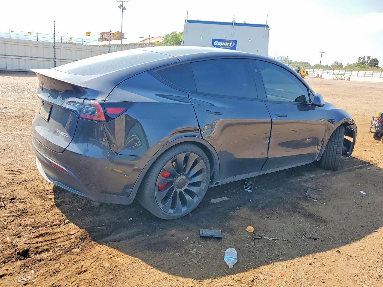 2024 Tesla Model Y - Фото 3