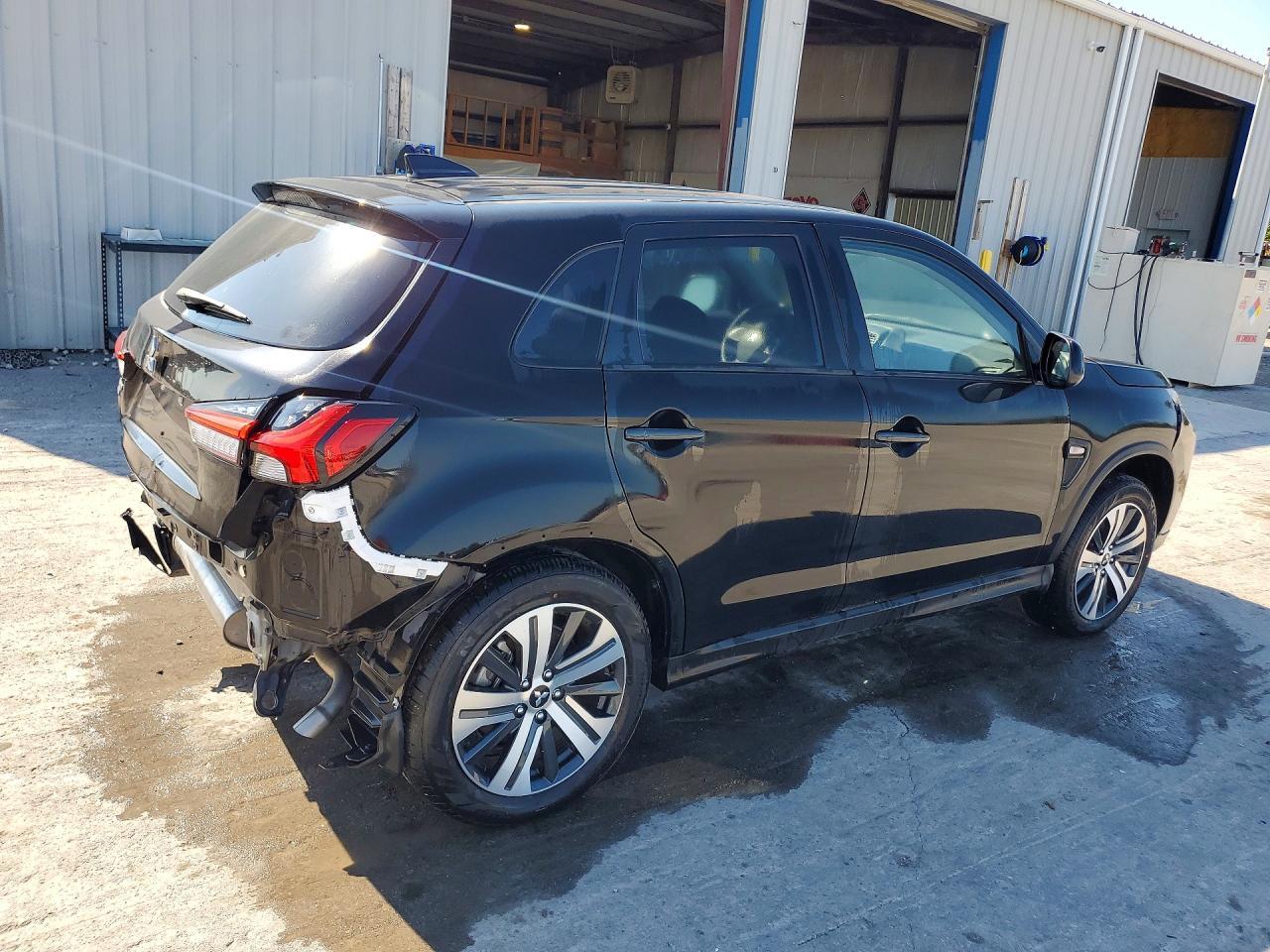 2023 Mitsubishi Outlander Sport S/Se - Фото 3