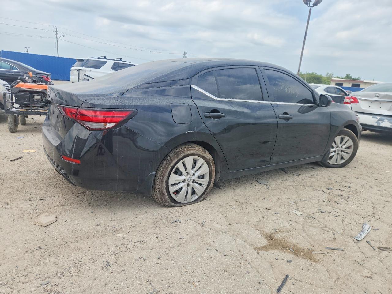 2025 Nissan Sentra S - Image 3