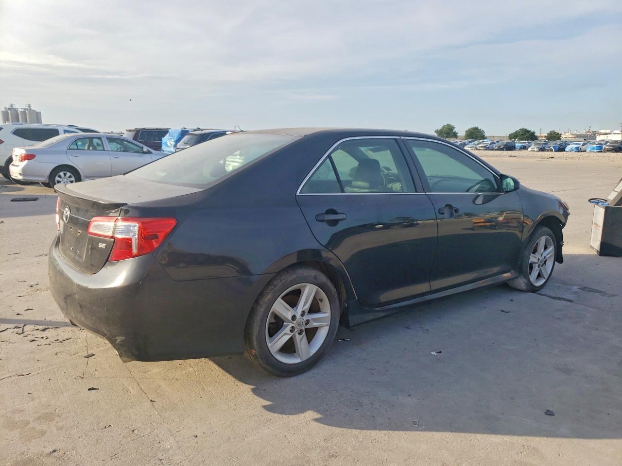 2012 Toyota Camry Se - Фото 3