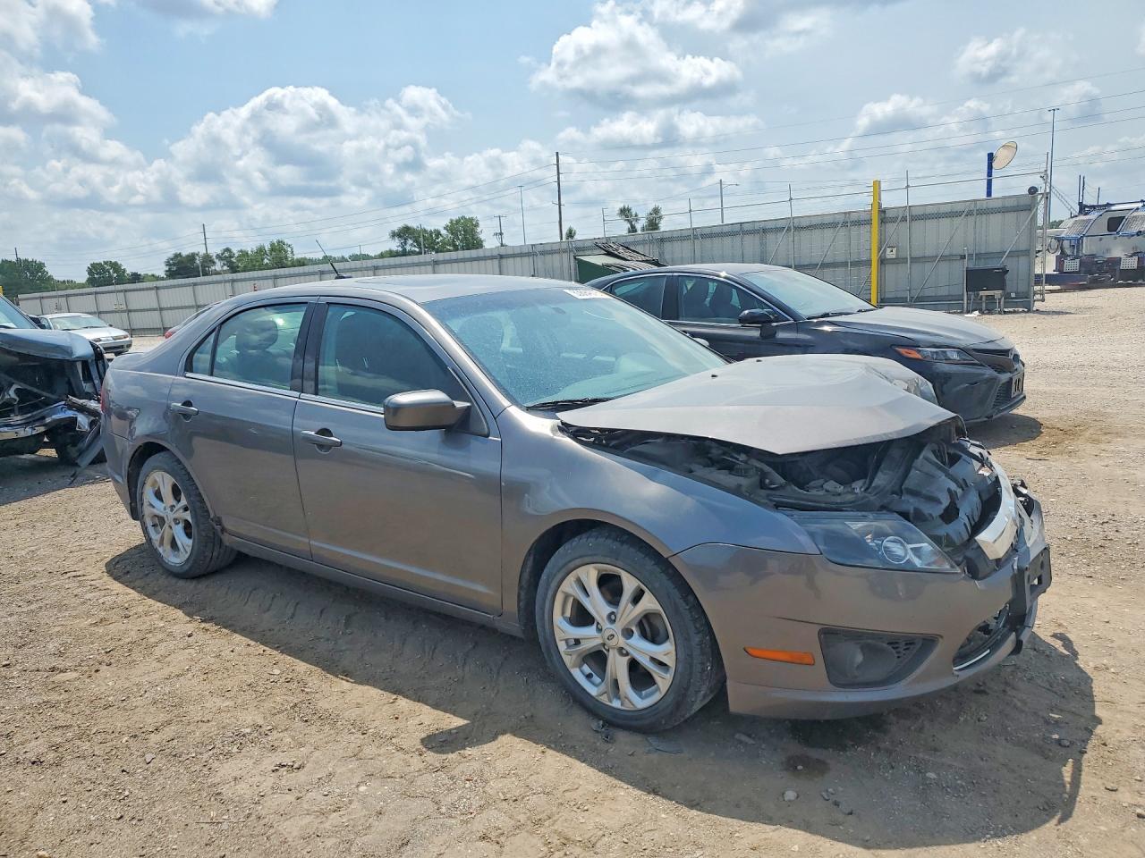 2012 Ford Fusion Se - Фото 4