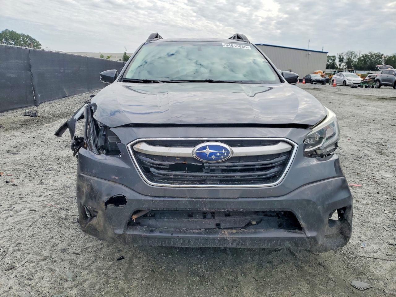 2021 Subaru Outback Limited - Image 5