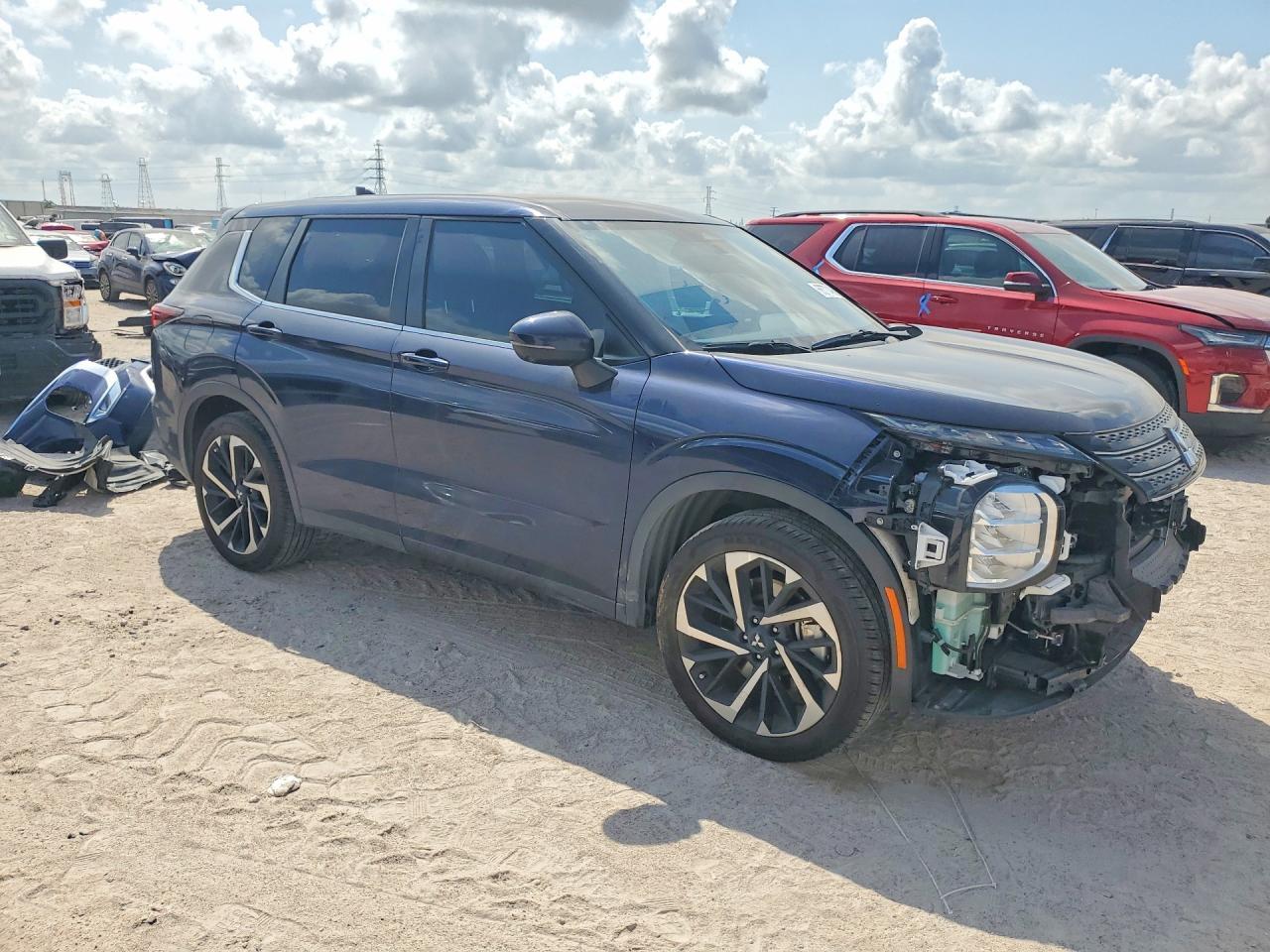 2024 Mitsubishi Outlander Se - Фото 4