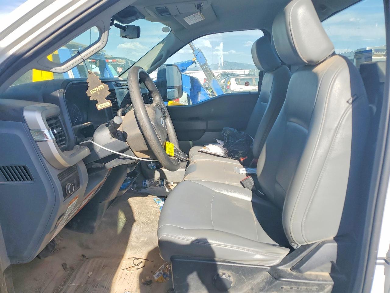 2024 Ford F550 Super Duty Bucket Truck - Image 7