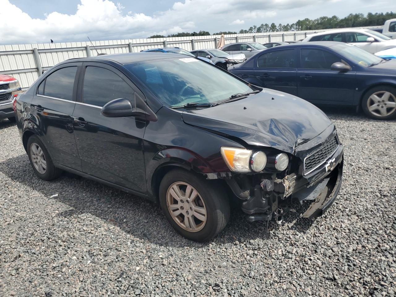 2016 Chevrolet Sonic Lt - Фото 4