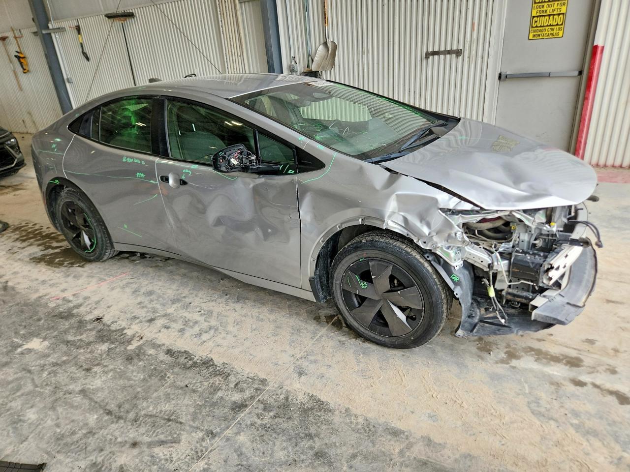 2023 Toyota Prius Le - Image 4