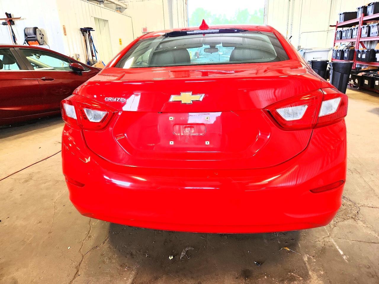 2017 Chevrolet Cruze Premier - Фото 6
