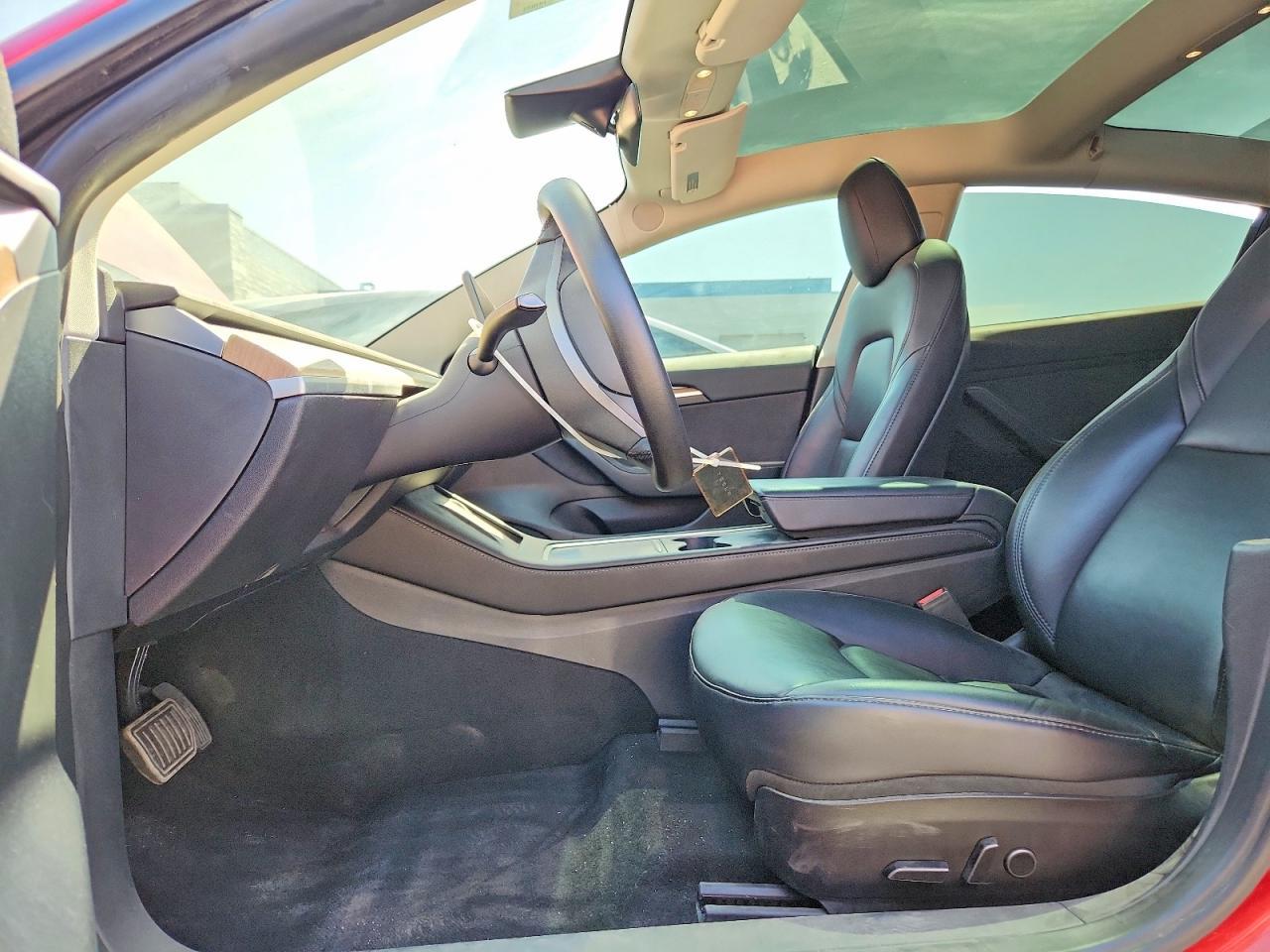 2023 Tesla Model 3 - Image 7
