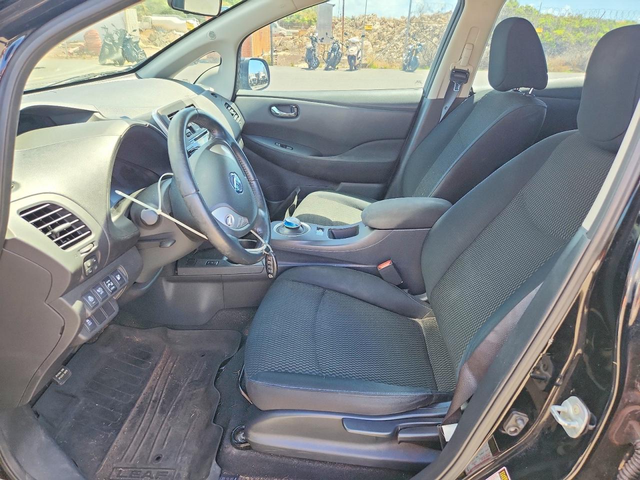 2014 Nissan Leaf S - Фото 7