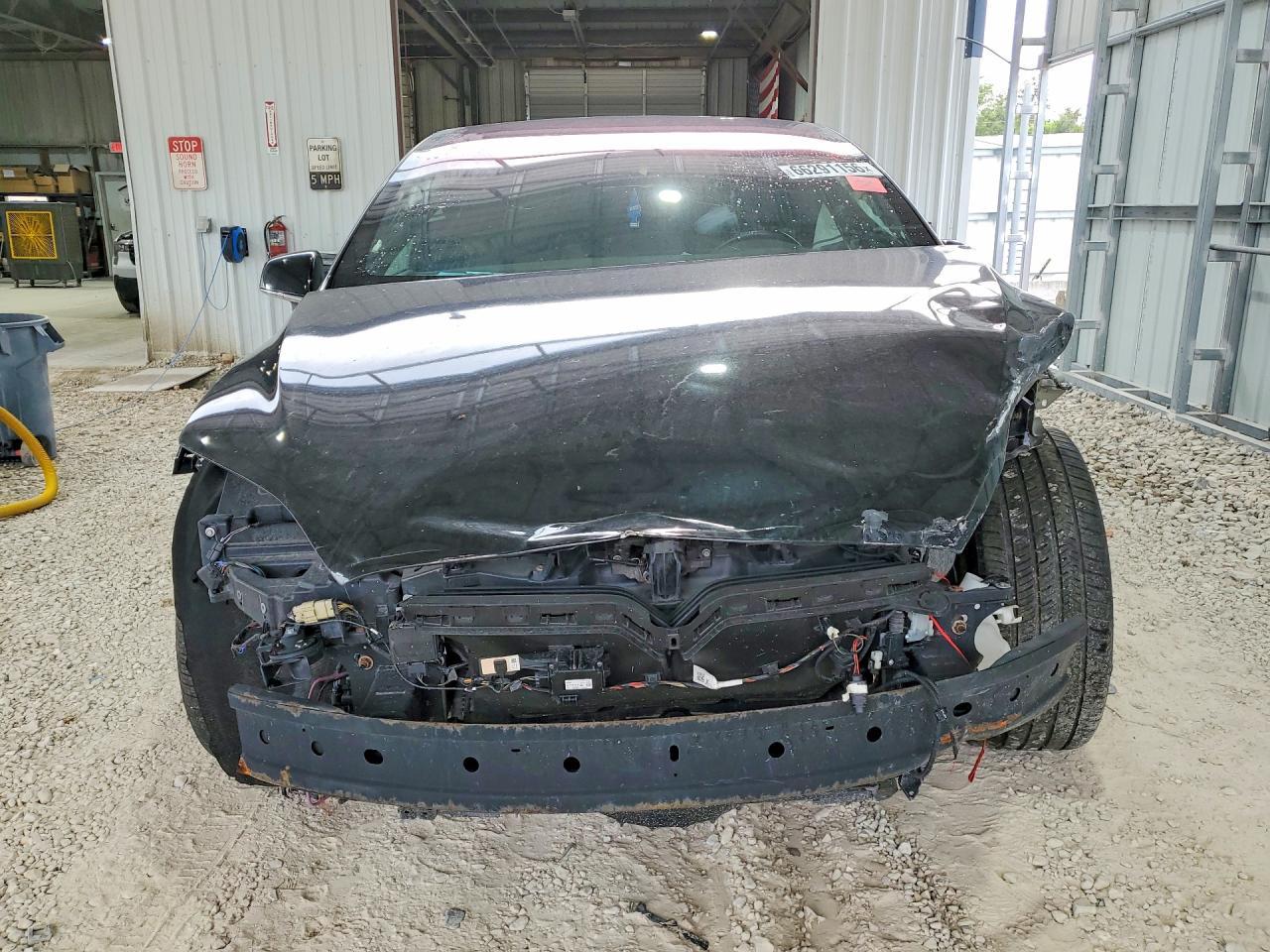 2017 Tesla Model X - Image 5