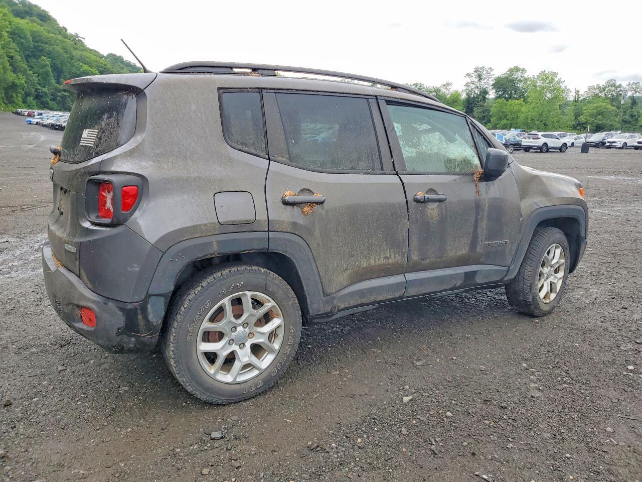 2016 Jeep Renegade Latitude - Фото 3