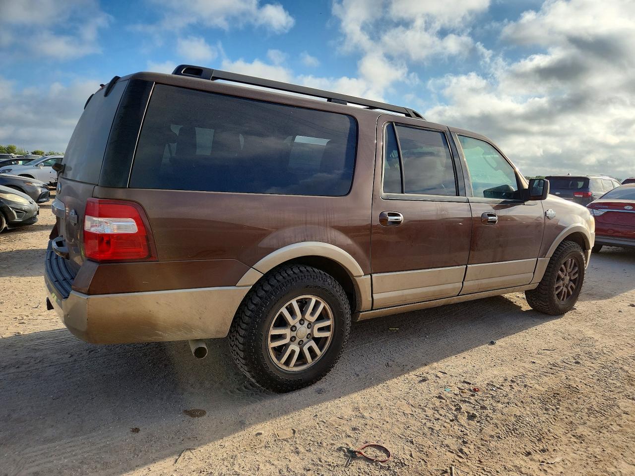 2012 Ford Expedition El Xlt - Image 3